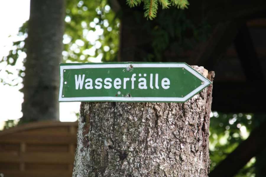 Diese Einfache Unterkunft- Bergheimat Ist Nur Fuer Backpacker- Rucksacktouristen Und Radfahrer - Huettenfeeling Im Backpackerhoues- Ganz Einfach - Ganz Unkompliziert - Ganz Relaxd Villa Linthal Kültér fotó