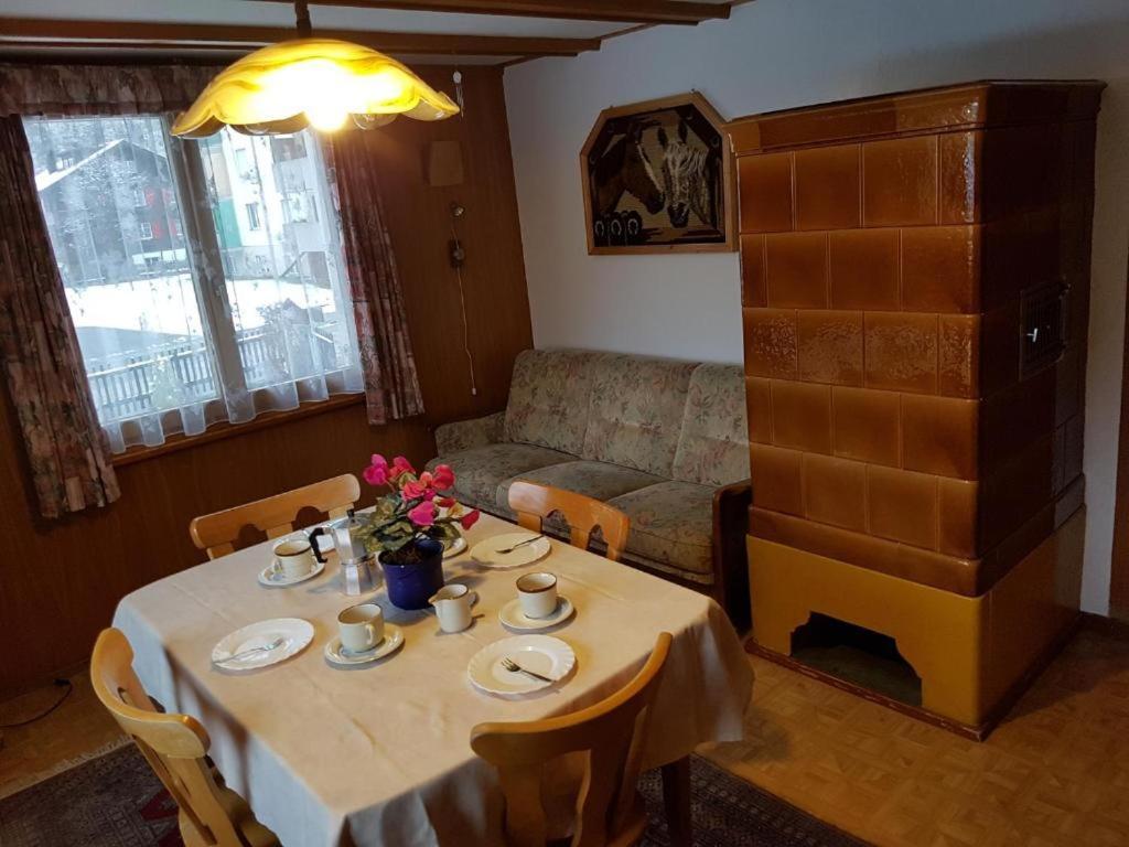 Diese Einfache Unterkunft- Bergheimat Ist Nur Fuer Backpacker- Rucksacktouristen Und Radfahrer - Huettenfeeling Im Backpackerhoues- Ganz Einfach - Ganz Unkompliziert - Ganz Relaxd Villa Linthal Kültér fotó